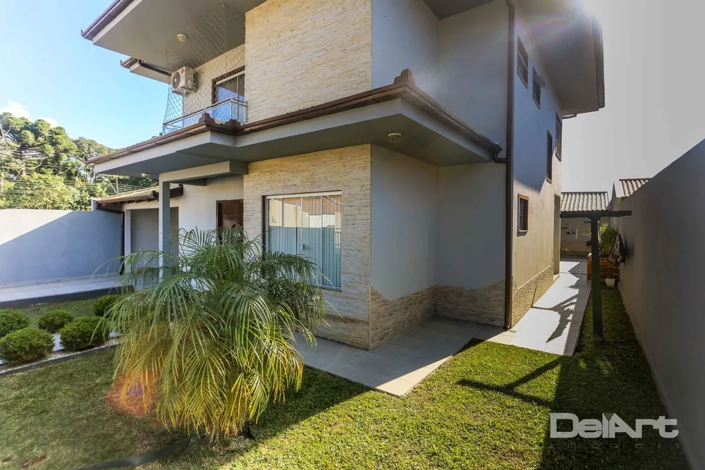 Casa, 4 quartos, 290 m² - Foto 1