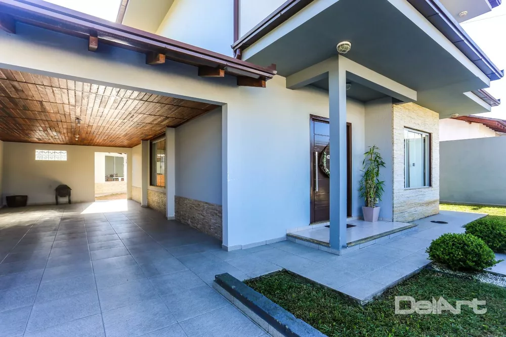 Casa, 4 quartos, 290 m² - Foto 2