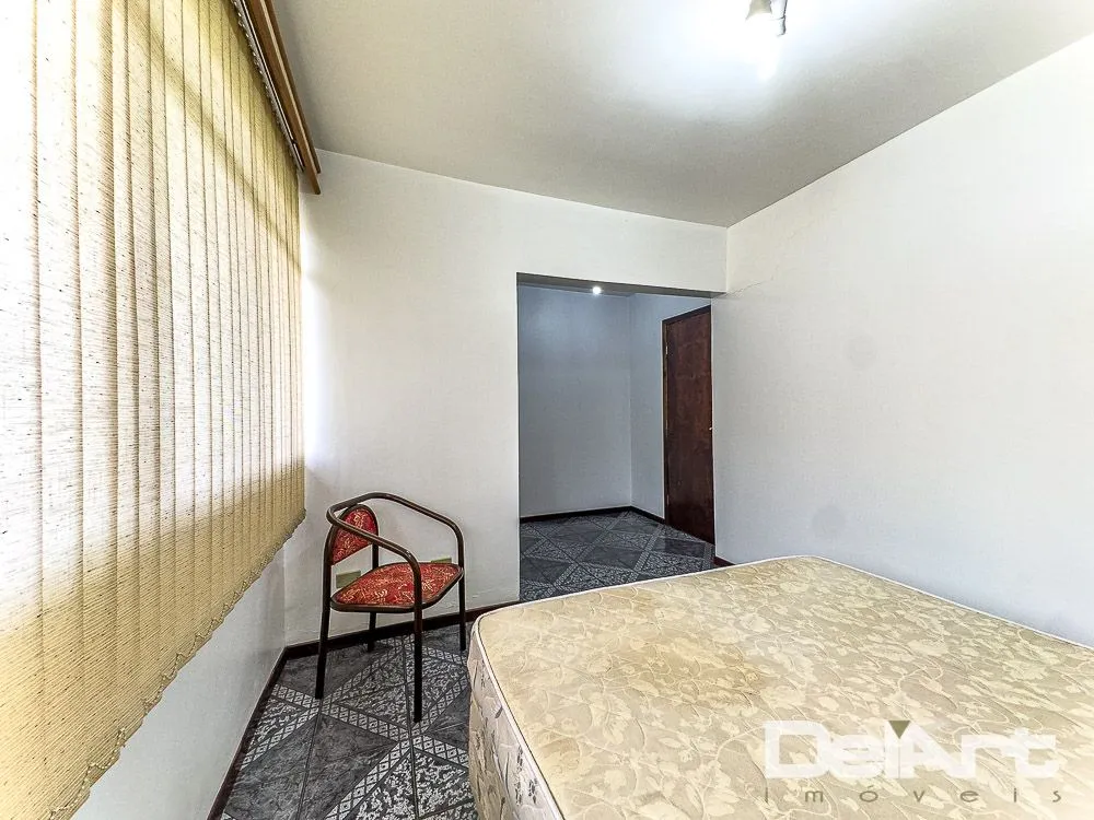 Casa, 5 quartos, 378 m² - Foto 1
