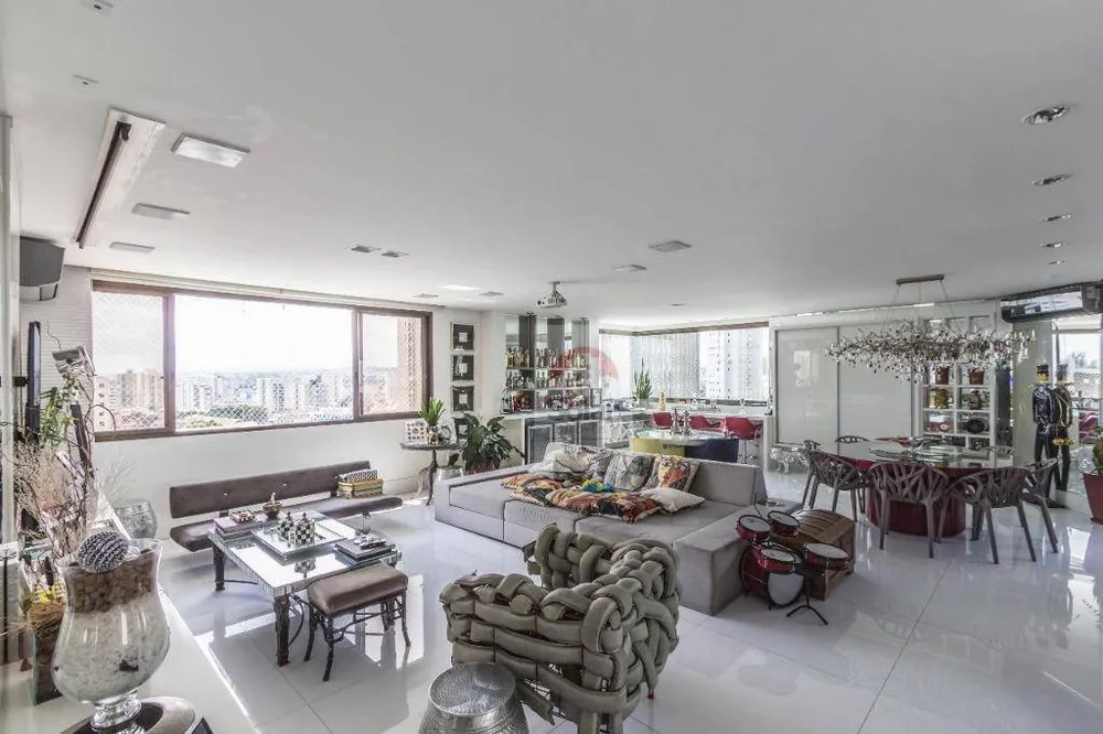 Apartamento, 4 quartos, 250 m² - Foto 1