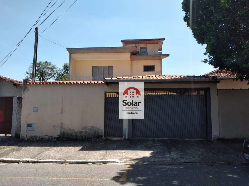 Casa, 3 quartos, 256 m² - Foto 1