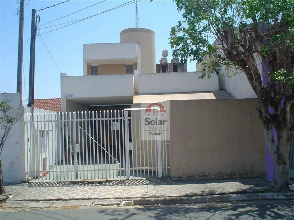 Casa, 3 quartos, 300 m² - Foto 1
