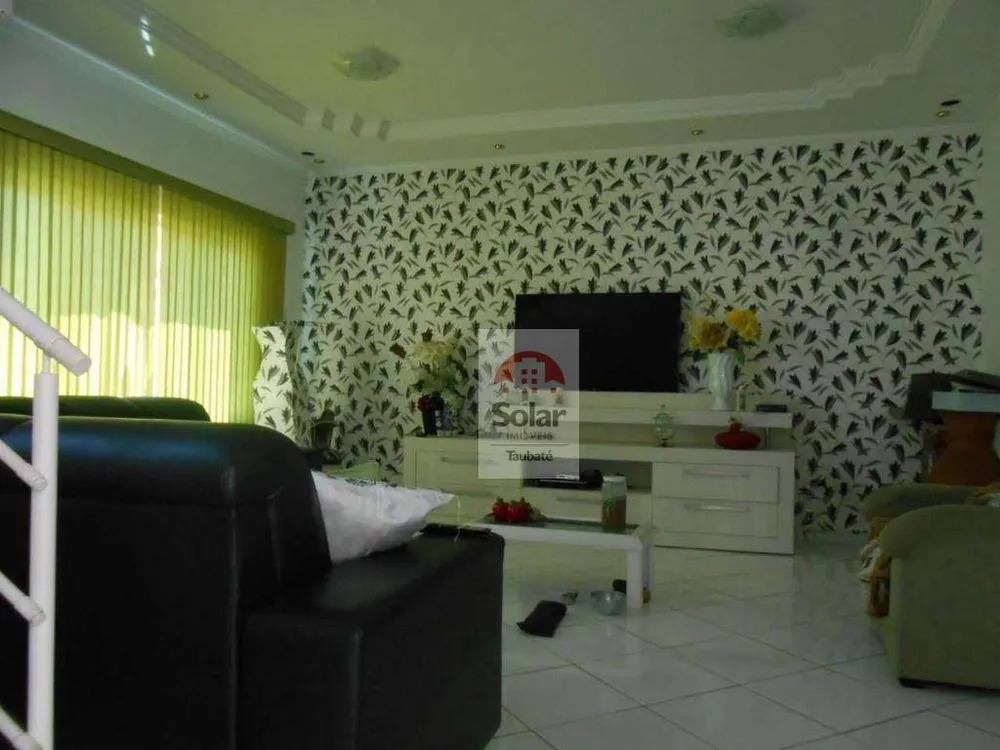 Casa, 3 quartos, 240 m² - Foto 1