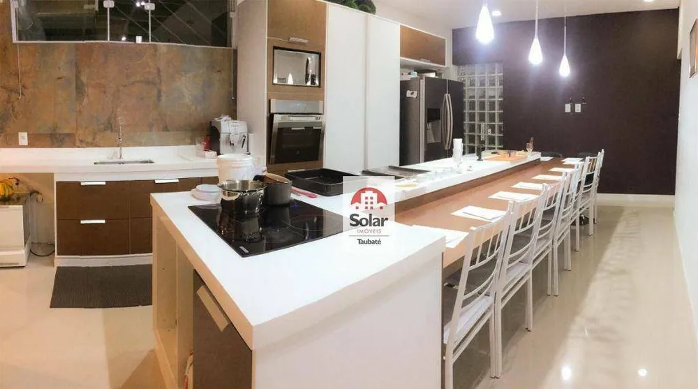 Casa, 3 quartos, 169 m² - Foto 1