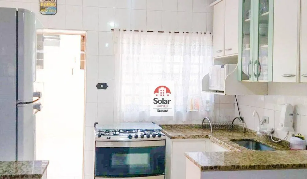Casa, 3 quartos, 206 m² - Foto 4