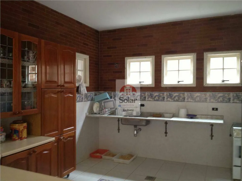 Casa, 3 quartos, 250 m² - Foto 1