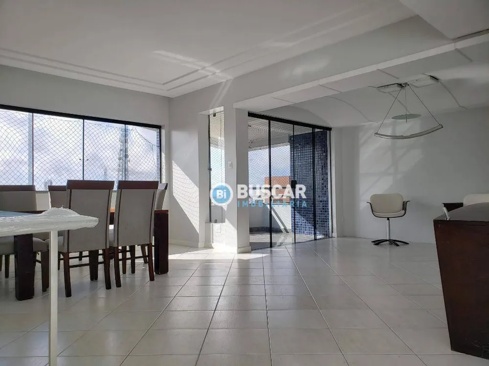 Apartamento, 4 quartos, 220 m² - Foto 1