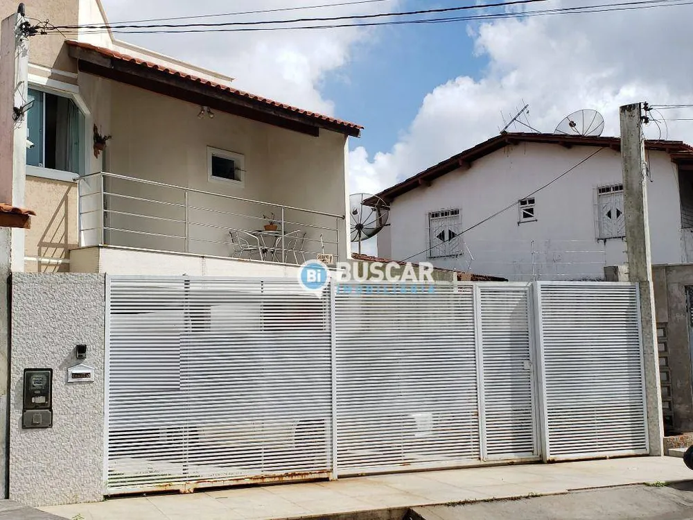 Casa, 4 quartos, 200 m² - Foto 1