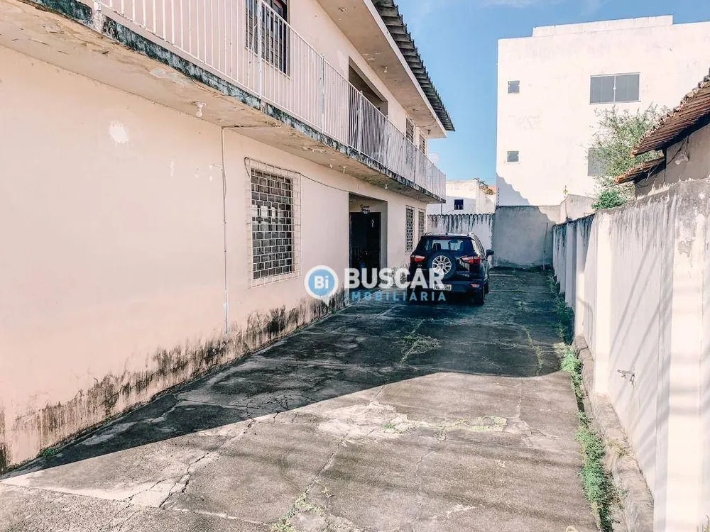 Sobrado, 8 quartos, 400 m² - Foto 3