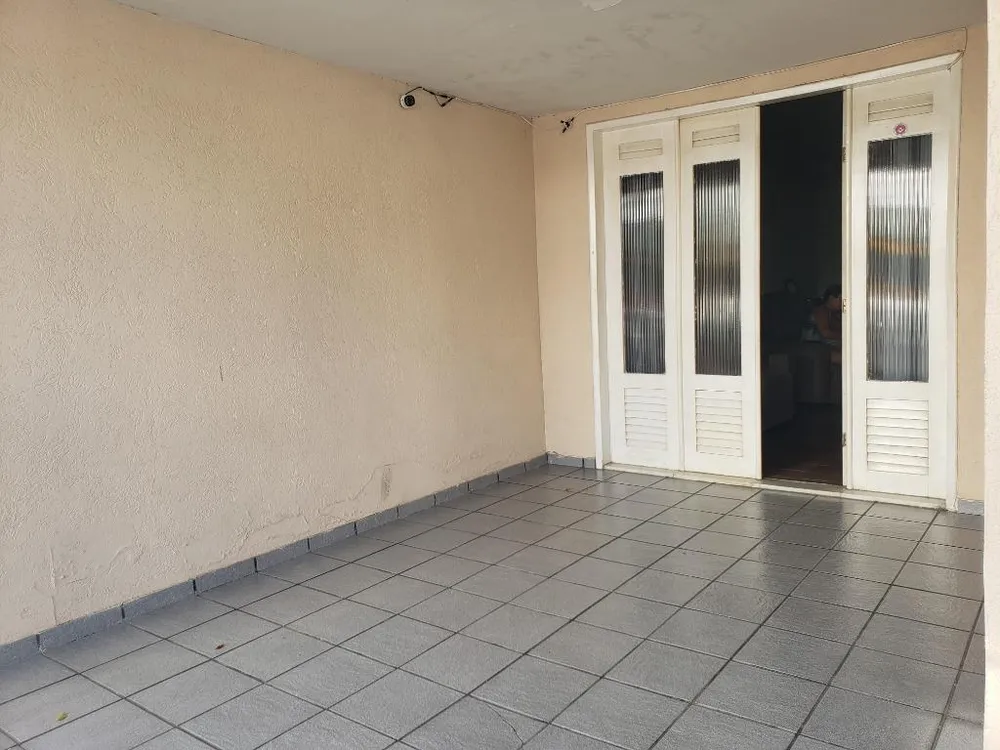 Casa, 3 quartos, 250 m² - Foto 2