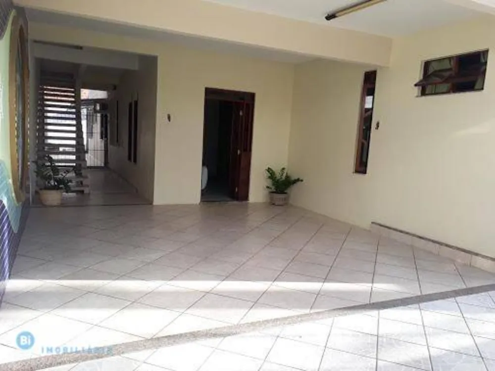 Casa, 4 quartos, 190 m² - Foto 2