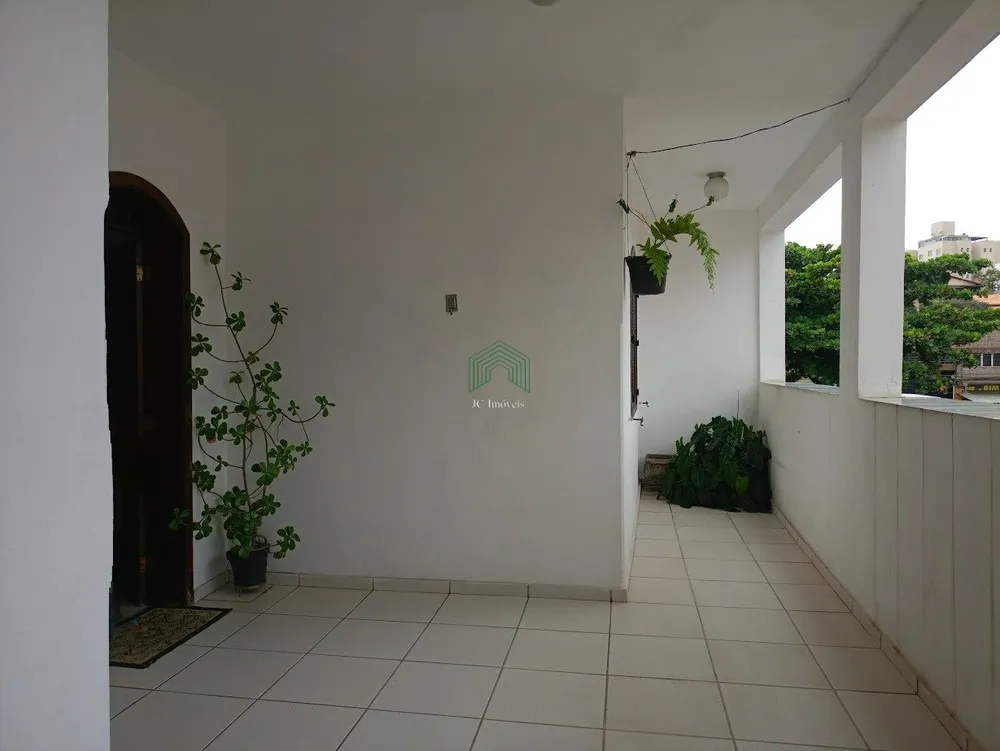 Casa, 5 quartos, 244 m² - Foto 2