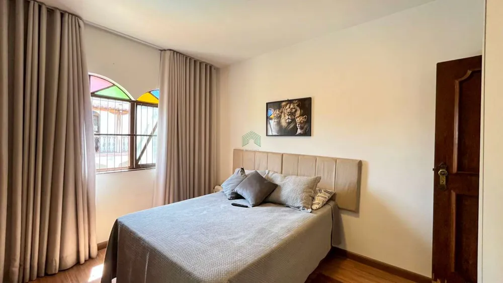 Casa, 5 quartos, 279 m² - Foto 2