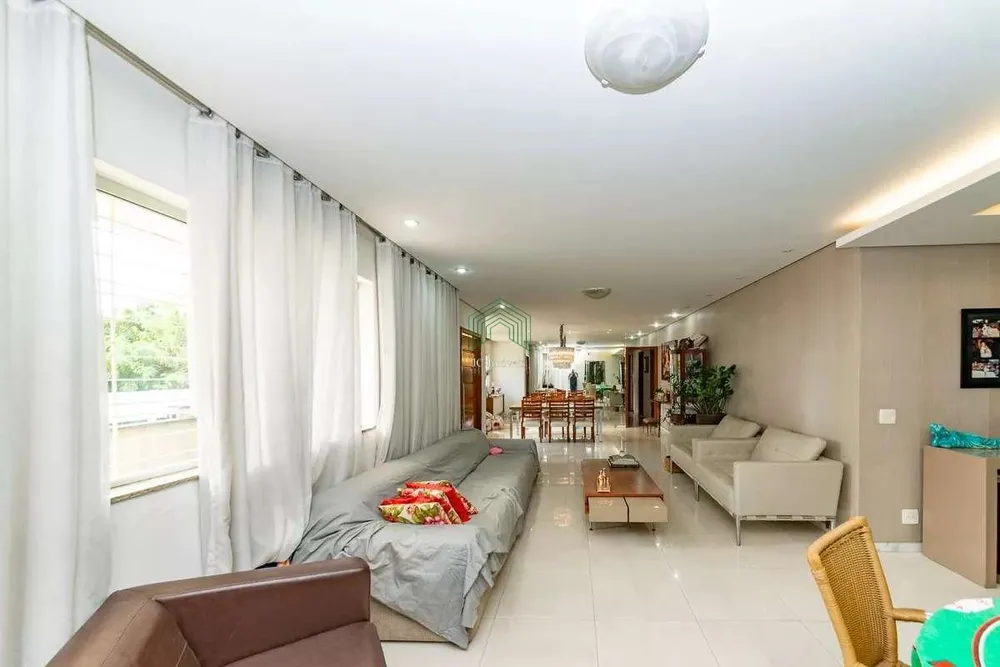 Casa, 4 quartos, 267 m² - Foto 1
