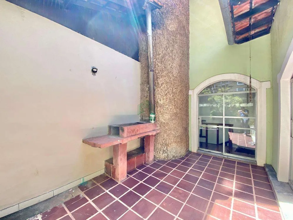 Casa, 4 quartos, 312 m² - Foto 2