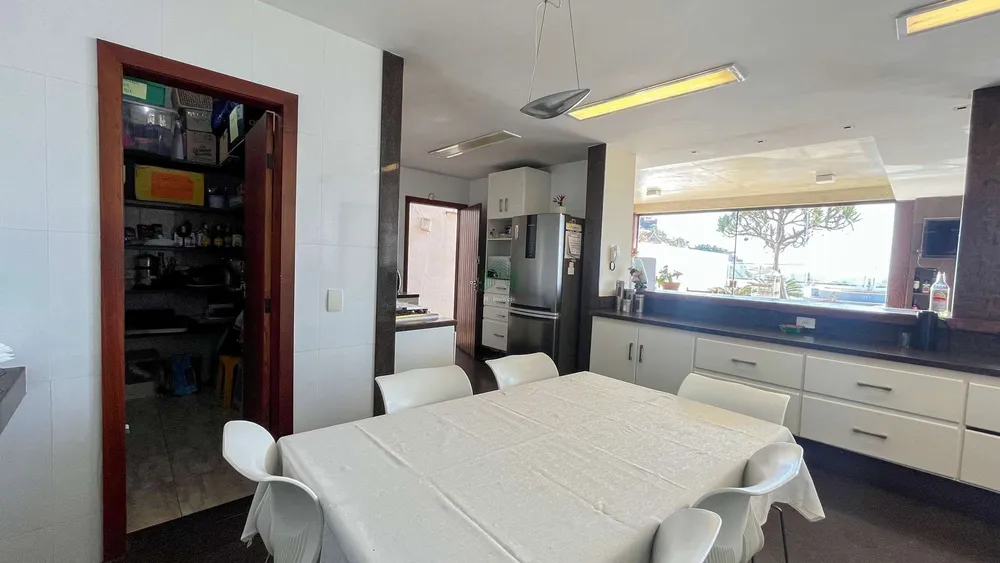 Casa, 4 quartos, 330 m² - Foto 2