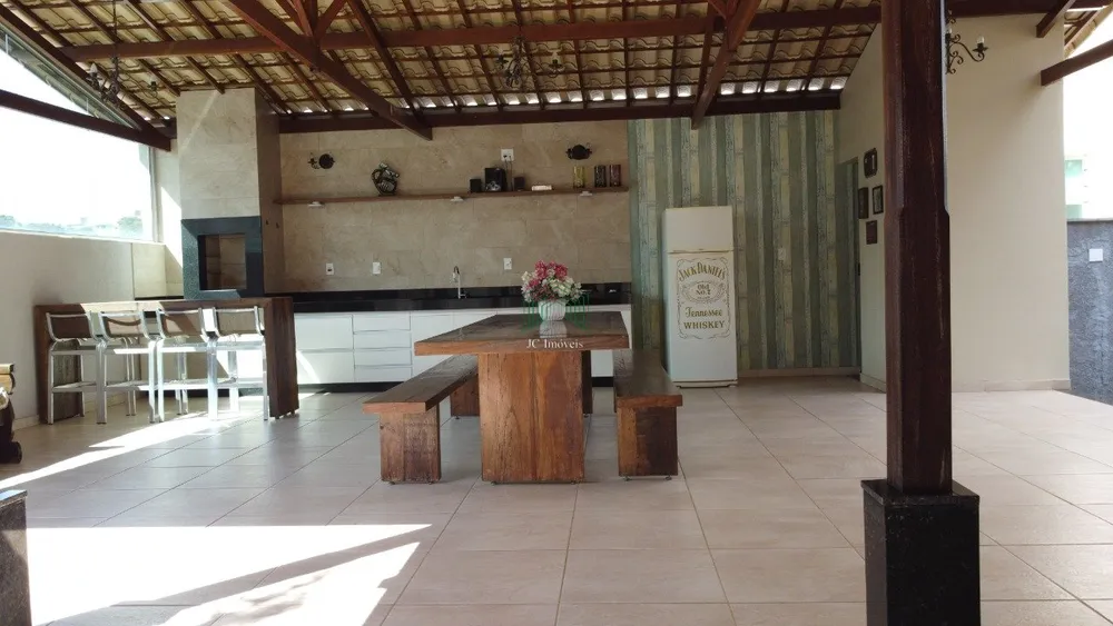 Casa, 4 quartos, 345 m² - Foto 1