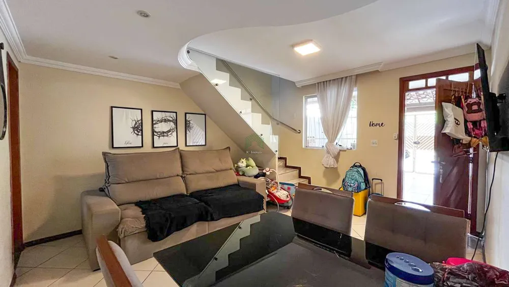 Casa, 2 quartos, 67 m² - Foto 1