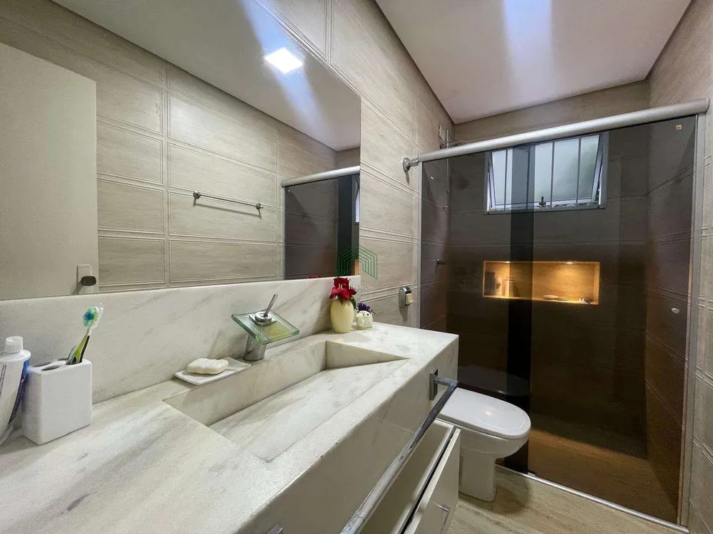 Casa, 5 quartos, 325 m² - Foto 8