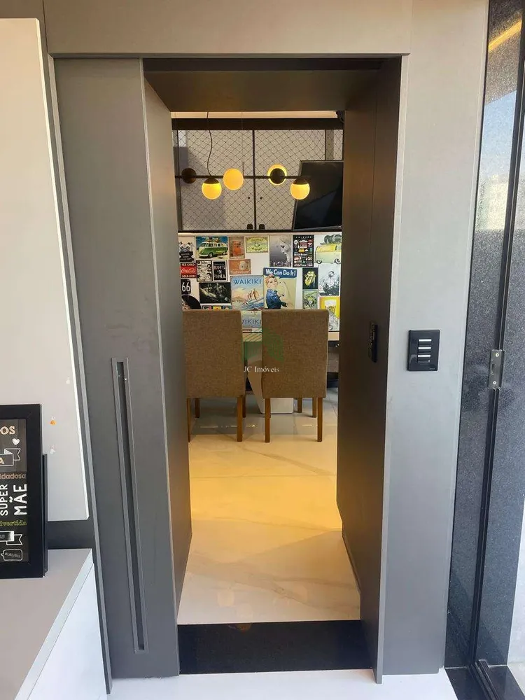 Cobertura, 3 quartos, 202 m² - Foto 1