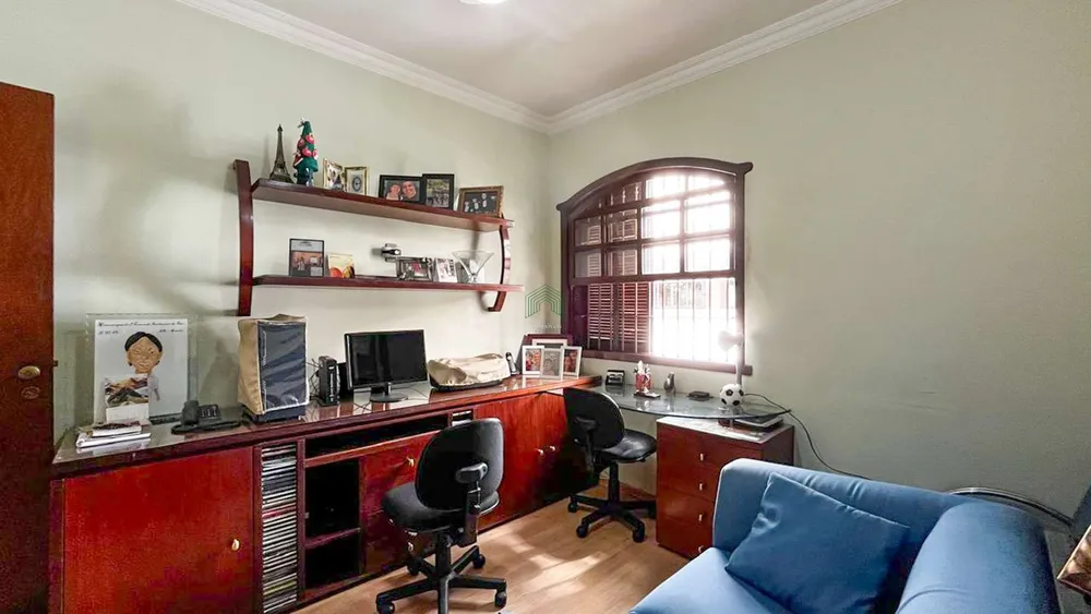 Casa, 7 quartos, 251 m² - Foto 2