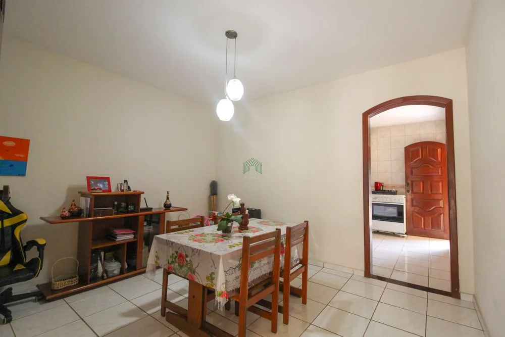 Casa, 3 quartos, 200 m² - Foto 2