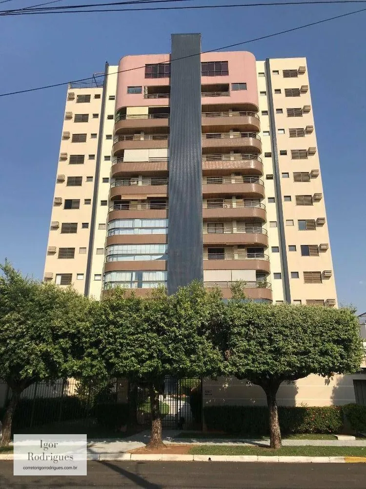 Apartamento, 3 quartos, 136 m² - Foto 1