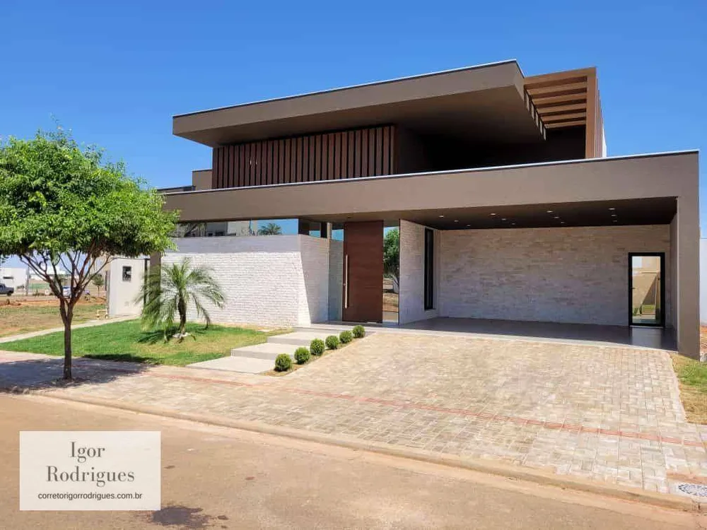 Casa, 4 quartos, 270 m² - Foto 1