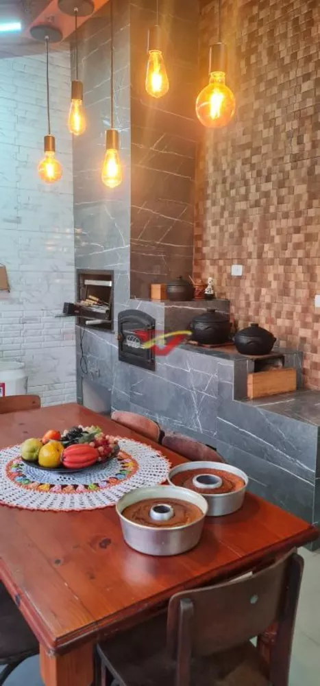 Sobrado, 4 quartos, 215 m² - Foto 1