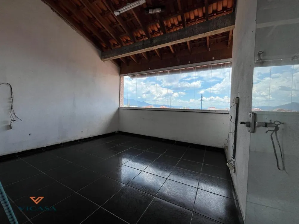 Sobrado, 2 quartos, 319 m² - Foto 1