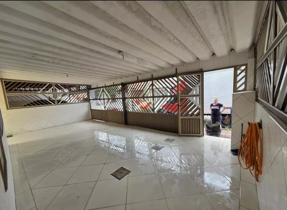 Casa, 3 quartos, 257 m² - Foto 1