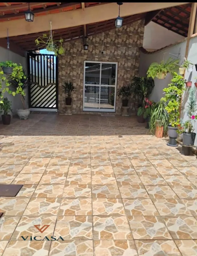 Casa, 3 quartos, 131 m² - Foto 1