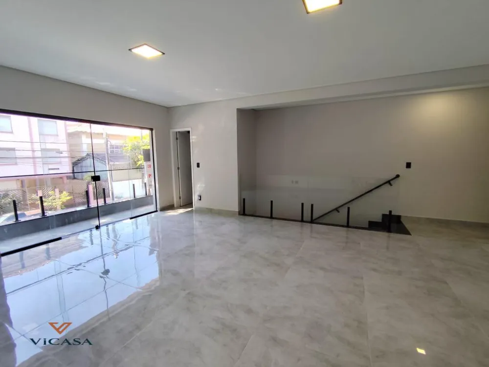 Casa, 4 quartos, 290 m² - Foto 1