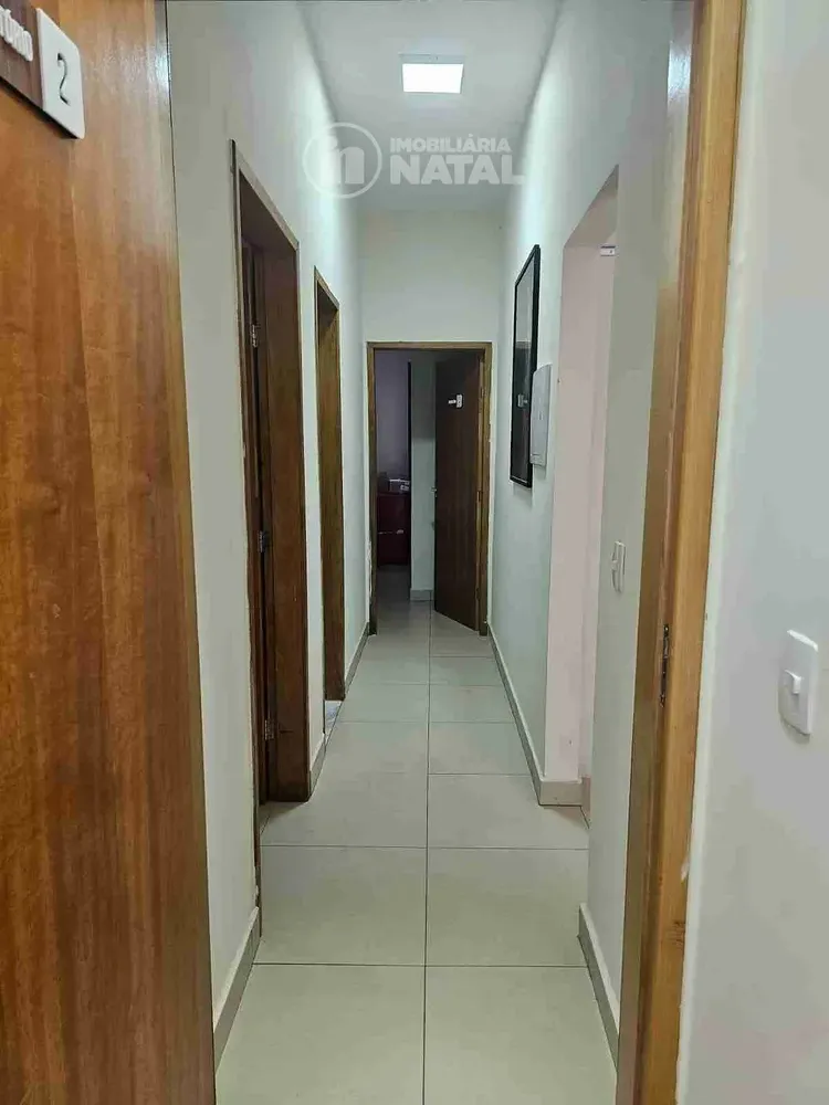 Casa, 4 quartos, 240 m² - Foto 1