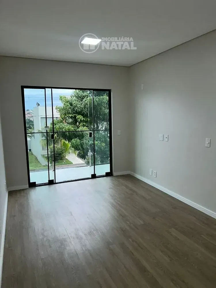 Casa, 3 quartos, 230 m² - Foto 1