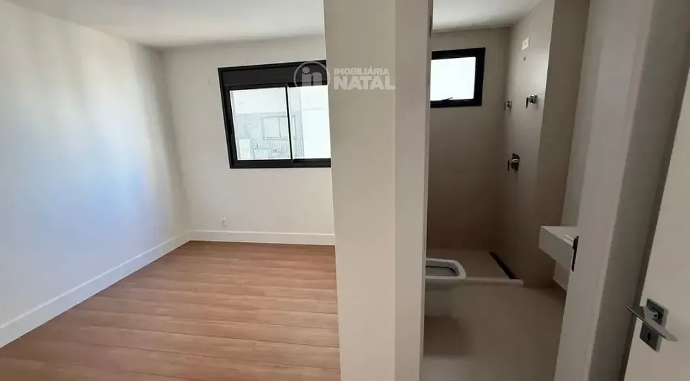 Apartamento, 3 quartos, 216 m² - Foto 1