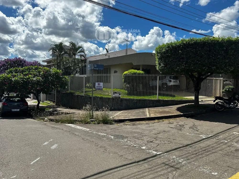 Casa, 1 quarto, 210 m² - Foto 2