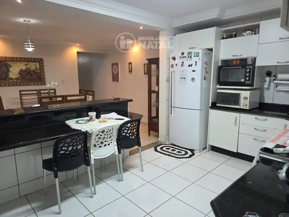 Casa, 3 quartos, 180 m² - Foto 12