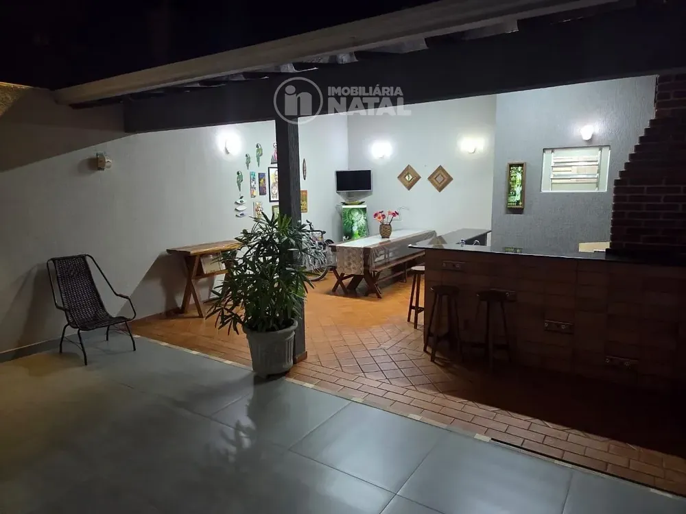 Casa, 3 quartos, 180 m² - Foto 2