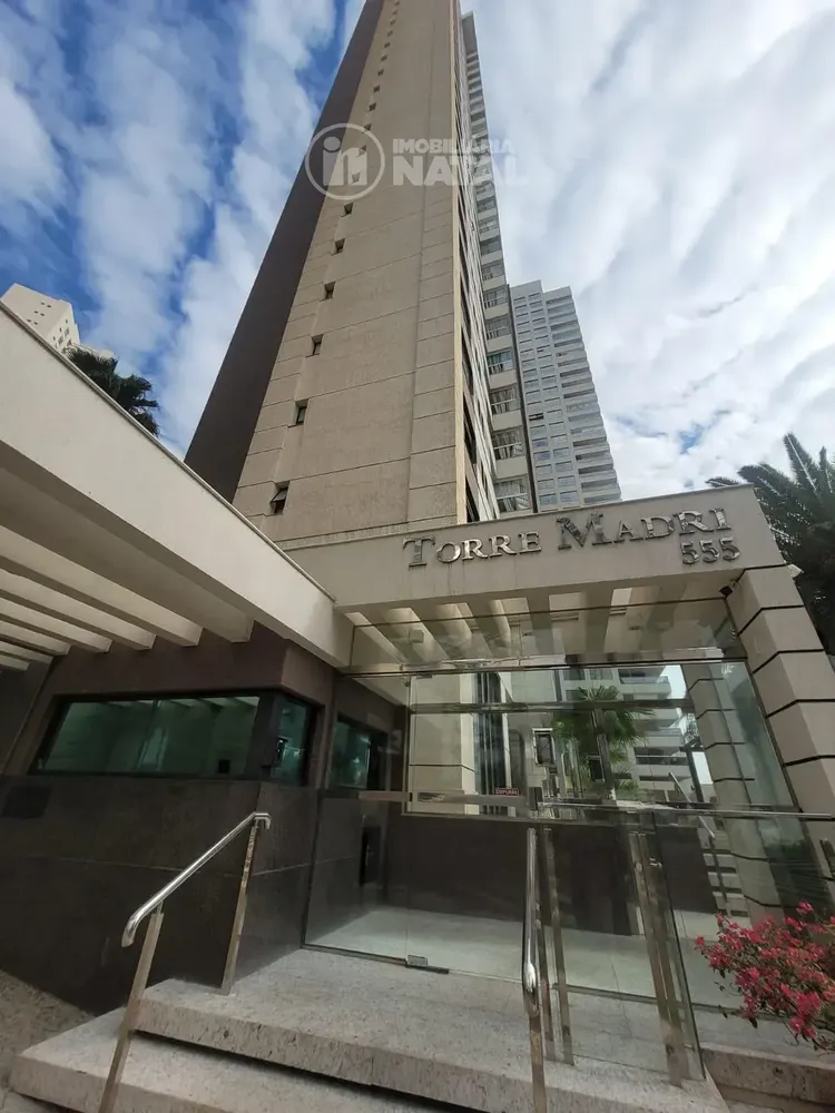 Apartamento, 3 quartos, 186 m² - Foto 1