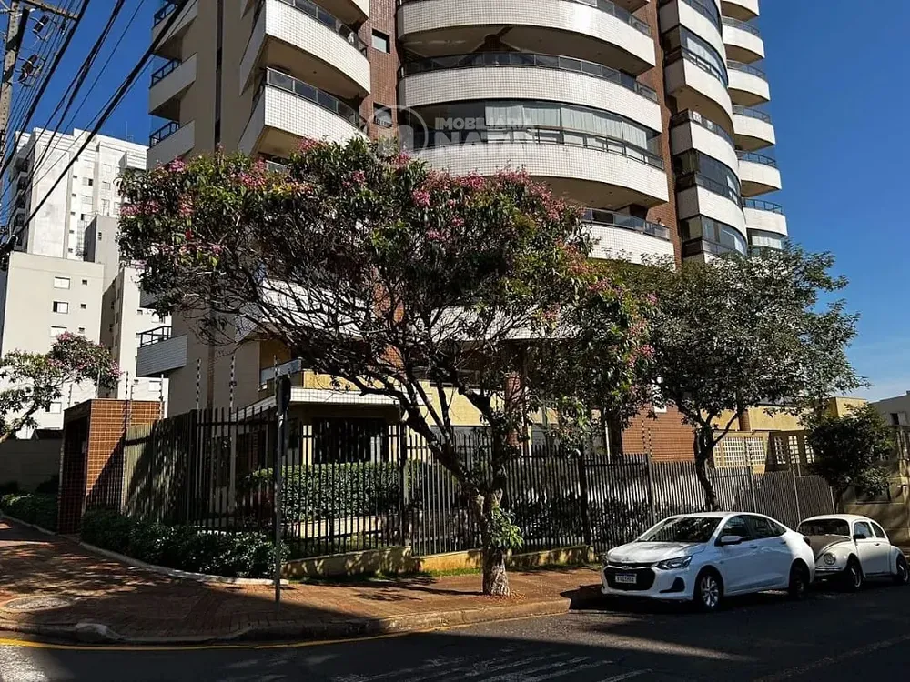 Apartamento, 3 quartos, 179 m² - Foto 1