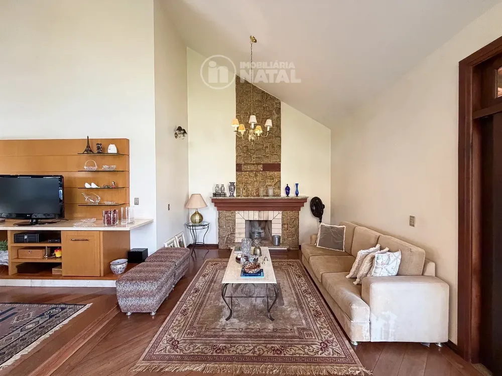 Casa, 4 quartos, 10 m² - Foto 1