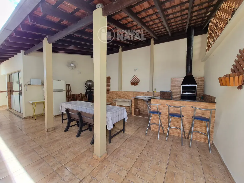 Casa, 3 quartos, 209 m² - Foto 3
