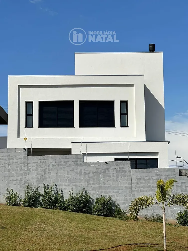 Sobrado, 3 quartos, 230 m² - Foto 1