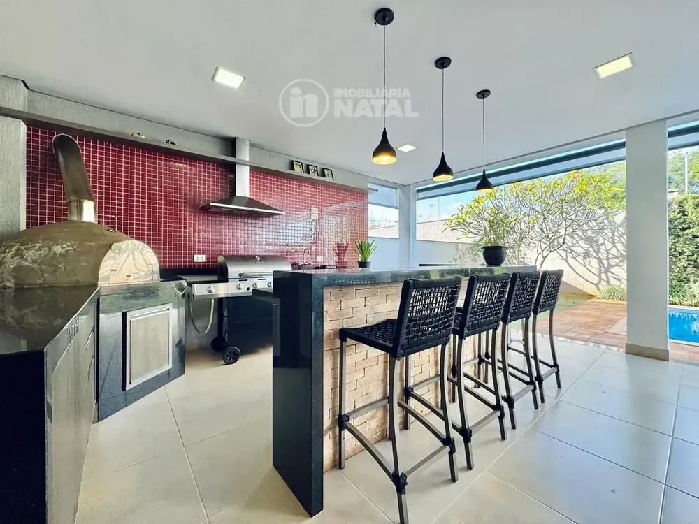 Casa, 3 quartos, 261 m² - Foto 2