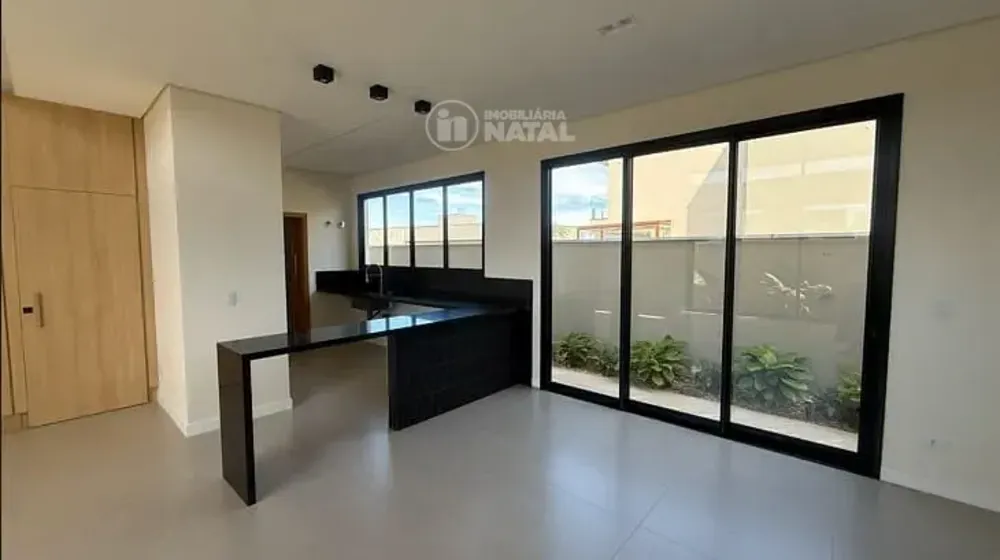 Casa, 2 quartos, 242 m² - Foto 3