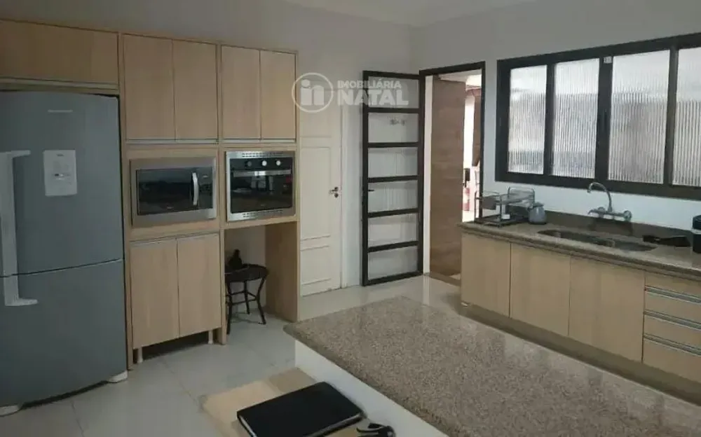Casa, 5 quartos, 650 m² - Foto 2
