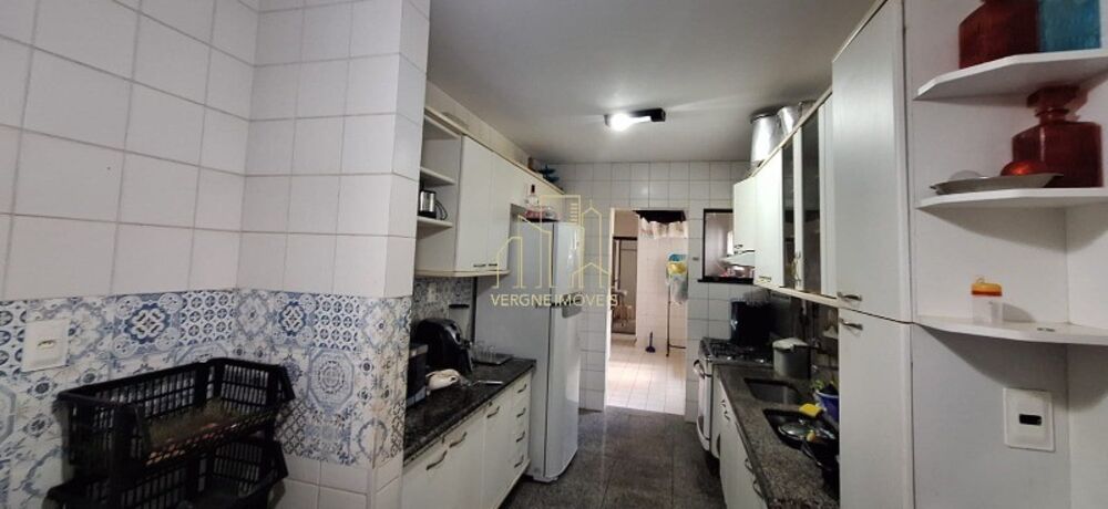 Apartamento à venda com 4 quartos, 240m² - Foto 6