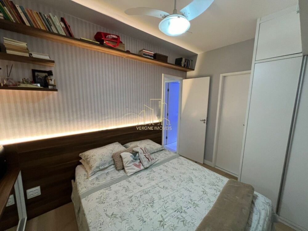 Apartamento à venda com 2 quartos, 60m² - Foto 2