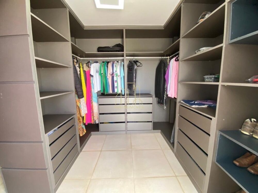Casa de Condomínio à venda com 4 quartos, 600m² - Foto 4